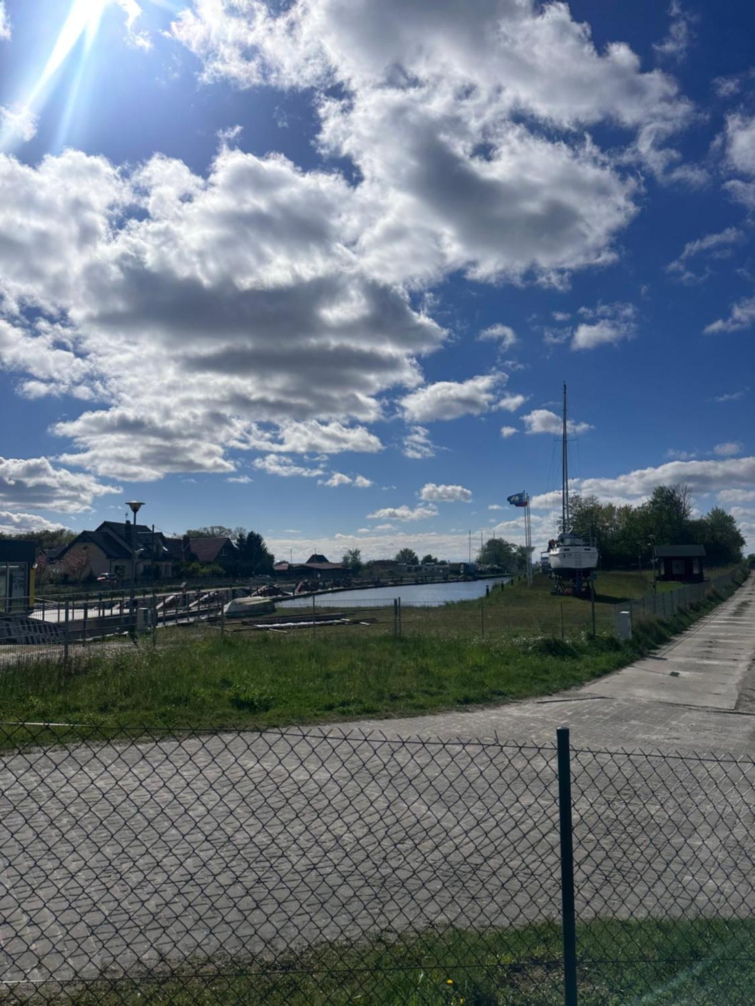 Chatki Nad Wodnym Zakatkiem. Villa Wapnica  Exterior foto